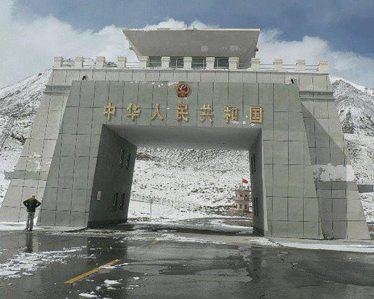 6 Days Trip to Hunza, Naltar & Khunjerab Pass